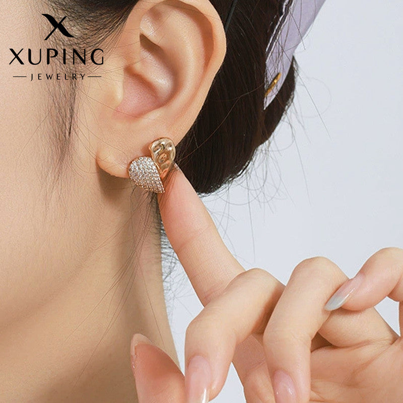 Xuping Jewelry Gold-Plated Heart Themed AD Studded Contemporary Stud Earrings