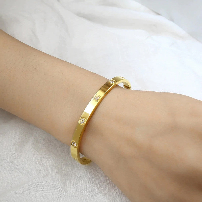 Stainless Steel Contemporary Gold Plated Love AD Anti-Tarnish Bracelet For Women