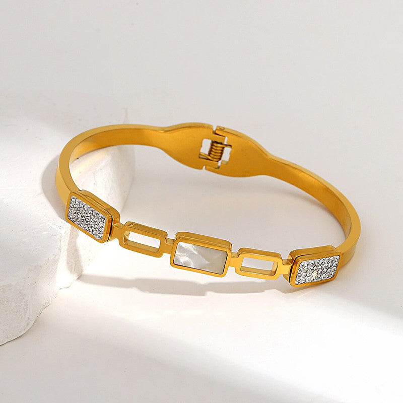 Stainless Steel Gold Plated Mother of Pearls Geometric Anti-Tarnish Bracelet For Women