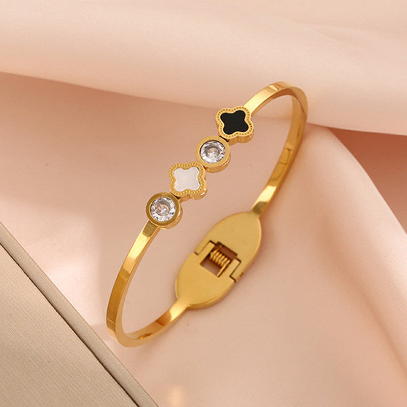 Stainless Steel Gold Plated Mother of Pearls Leaf Clover Anti-Tarnish Bracelet For Women