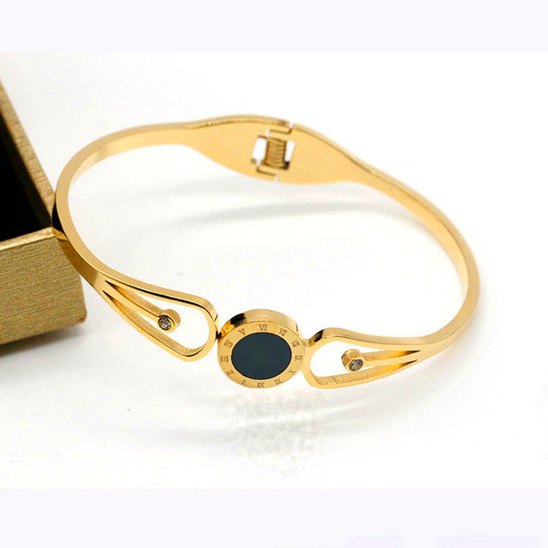 Gold Plated Stainless Steel Roman Numerals Anti Tarnish Geometric Bracelet